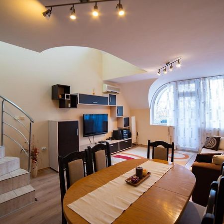 Maisonette Picadilly Varna Esterno foto