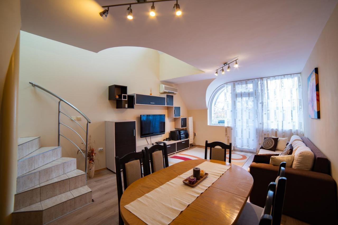 Maisonette Picadilly Varna Esterno foto