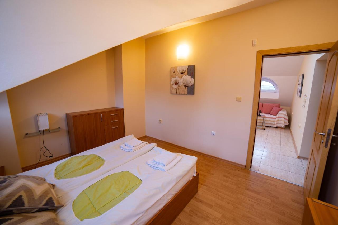 Maisonette Picadilly Varna Esterno foto